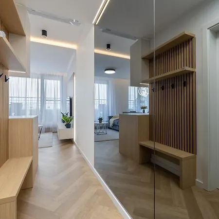 Citypark Skyline With Balcony & Free Parking * Bratislava