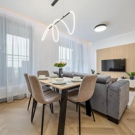 Appartement Citypark Skyline With Balcony & Free Parking