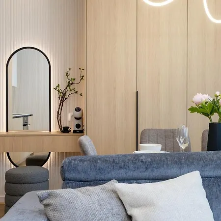 Appartement Citypark Skyline With Balcony & Free Parking *